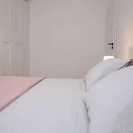 Rina Apartment- With Barbecue And Free Parking