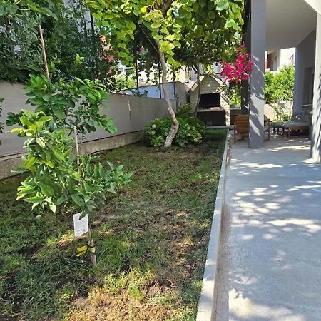 Rina Apartment- With Barbecue And Free Parking Kastela